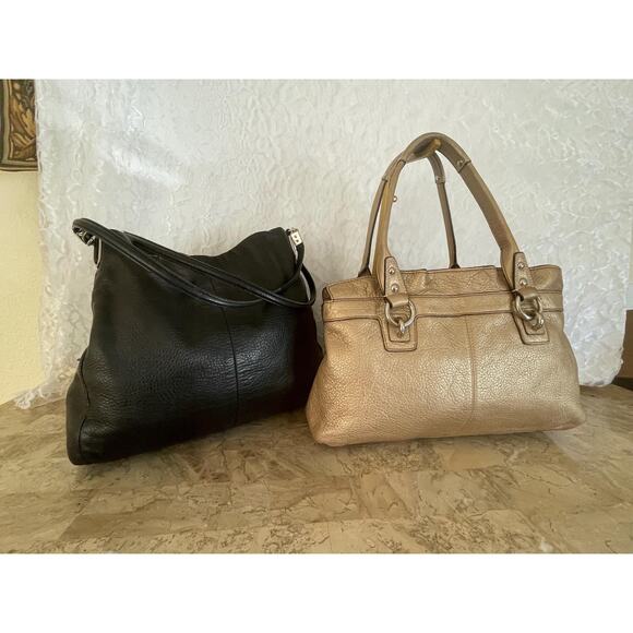 Bundle/lot of 2 Coach bags black phoebe and gold Penelope - Picture 2 of 9